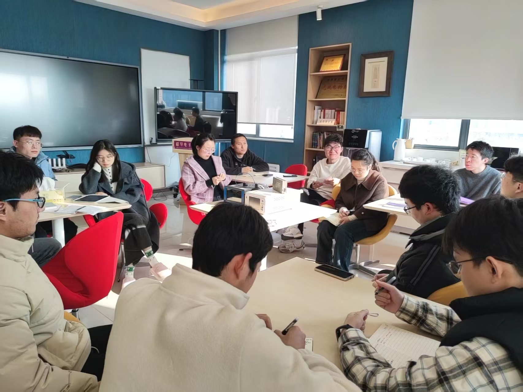课题组召开实验室第二次安全规范专题组会